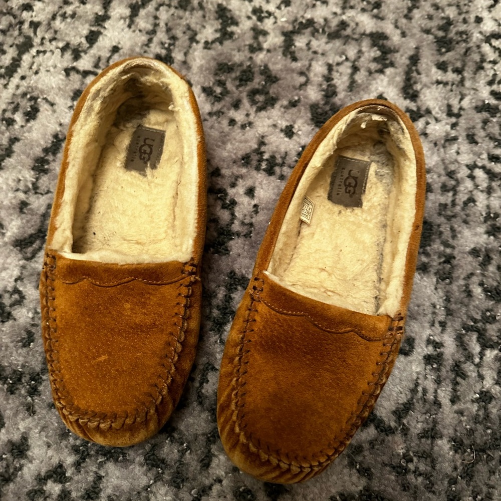 Ugg Scalloped Moccasin Slipper